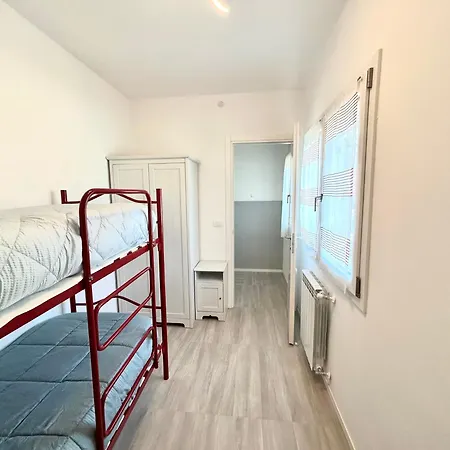 Apartment Casa Indipendente, 500 M Dal Mare, Wifi, Free Park *