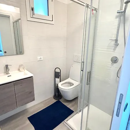 Apartment Casa Indipendente A Pineta, 2 Posti Auto, Wifi, Appena Ristrutturata *
